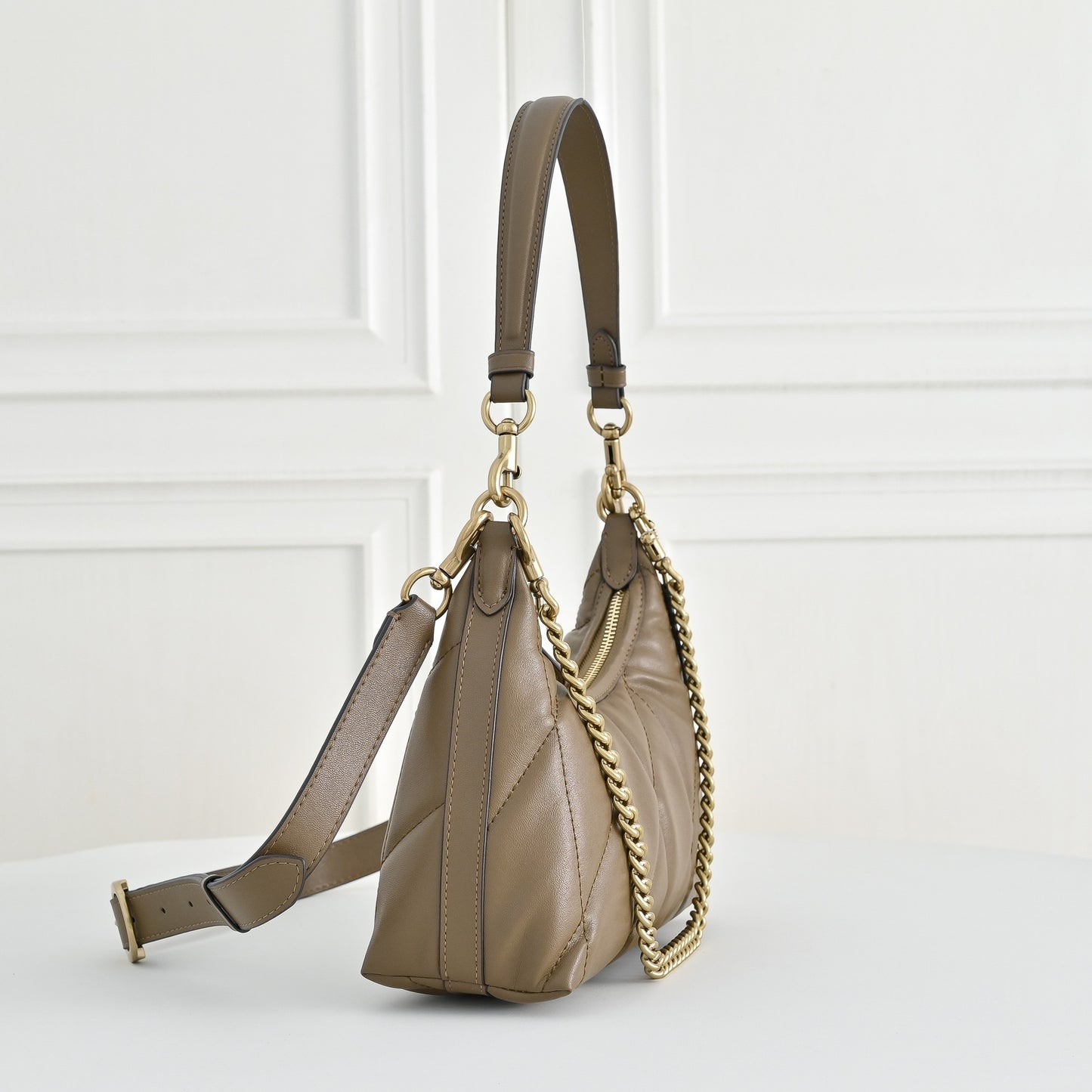 Women’s Quilted Leather Bag - Gold Chain Shoulder & Convertible Crossbody Purse