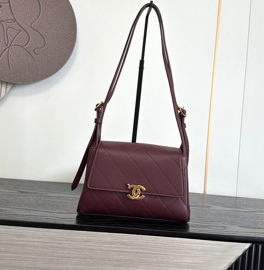 Retro Leather Flap Handbag - Women’s Adjustable Shoulder Bag