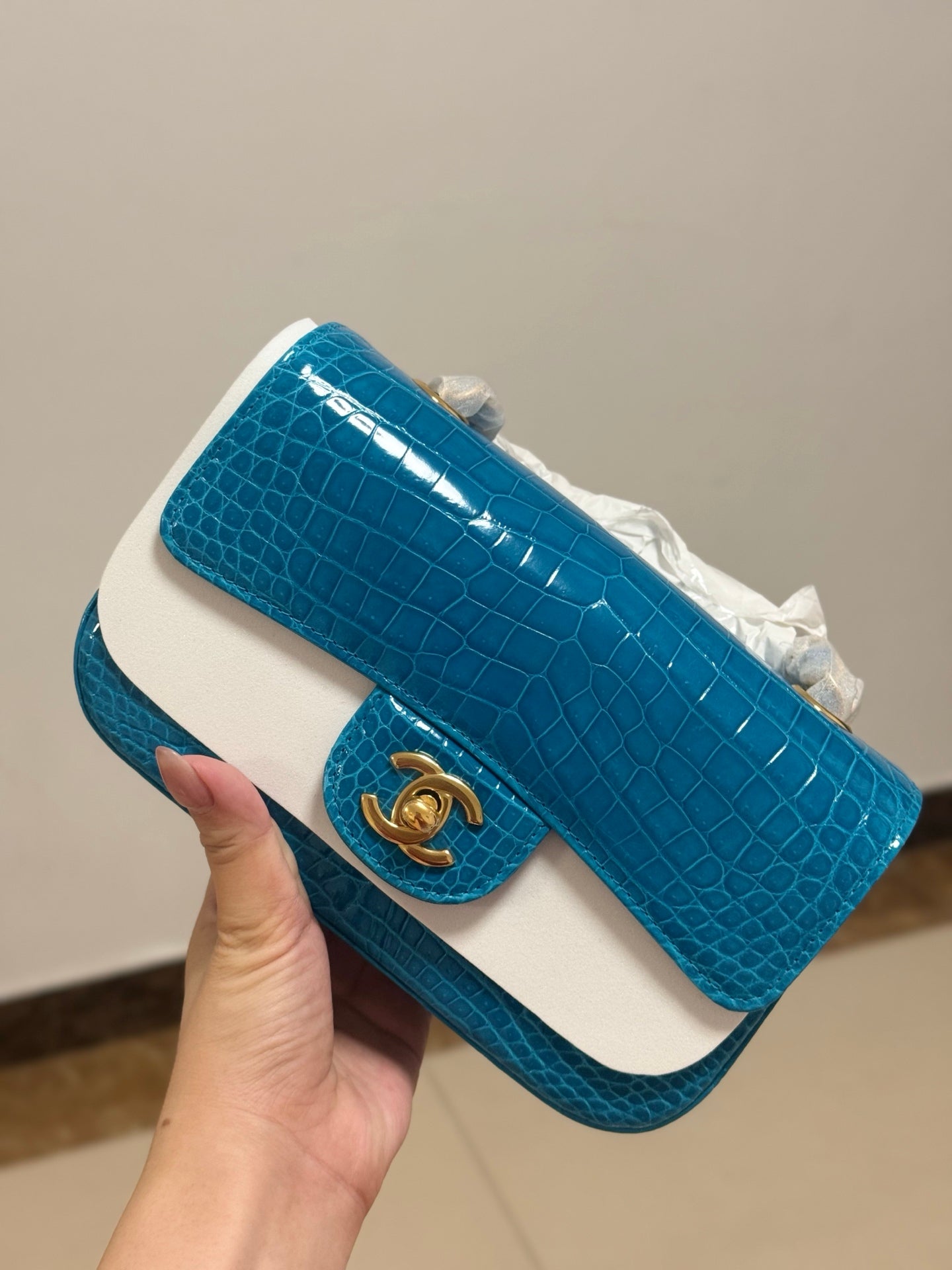 Vintage Alligator Texture Leather Handbag - Women’s Chain Shoulder Bag