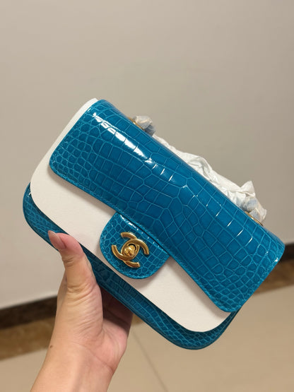 Vintage Alligator Texture Leather Handbag - Women’s Chain Shoulder Bag
