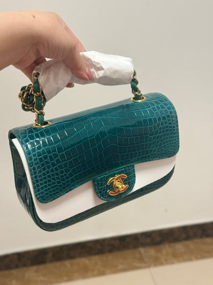 Vintage Alligator Texture Leather Handbag - Women’s Chain Shoulder Bag