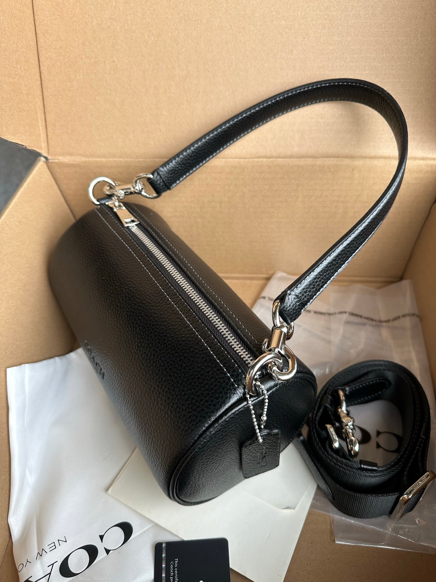 Unisex Leather Barrel Bag - Compact Duffle Crossbody & Top-Handle Purse