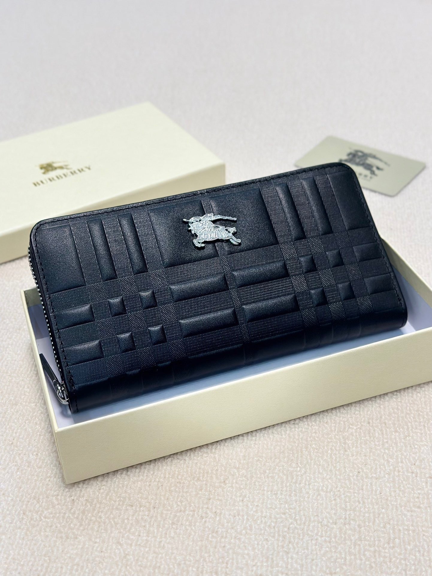 Men’s Leather Continental Zip Clutch - Textured Check Pattern Organizer Wallet