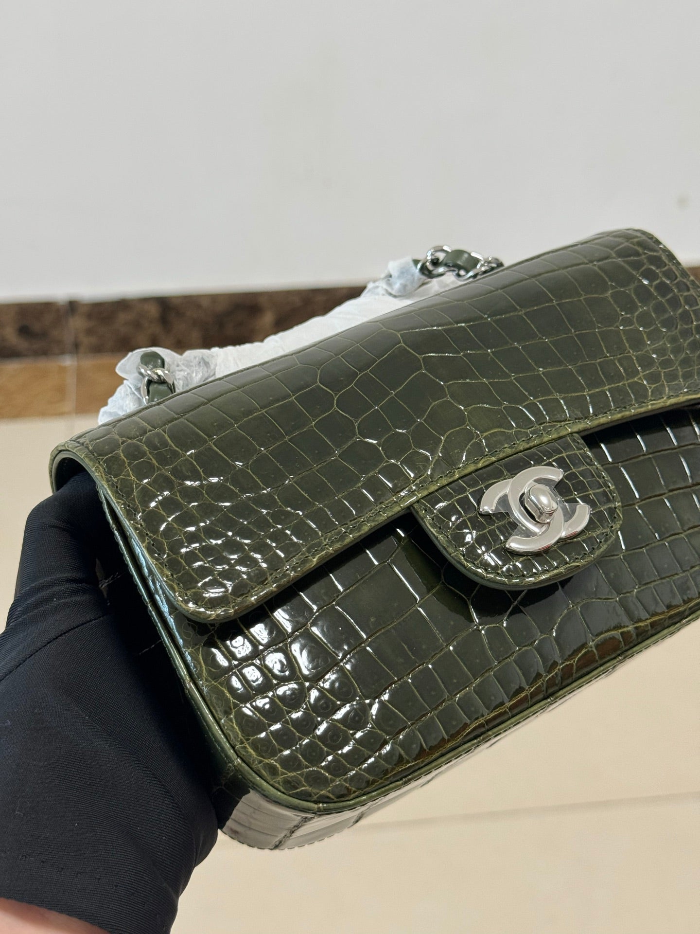 Vintage Alligator Texture Leather Handbag - Women’s Chain Shoulder Bag