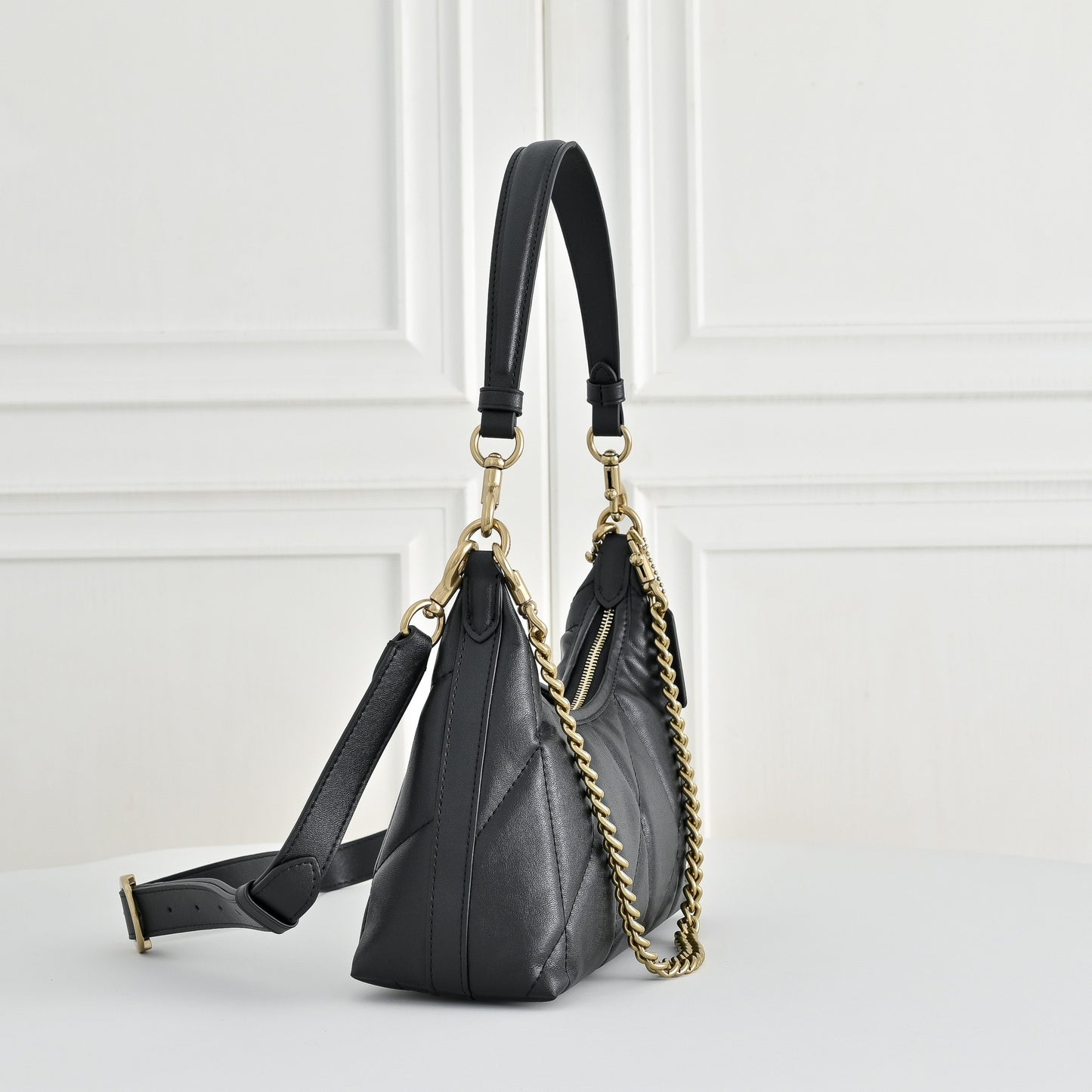 Women’s Quilted Leather Bag - Gold Chain Shoulder & Convertible Crossbody Purse