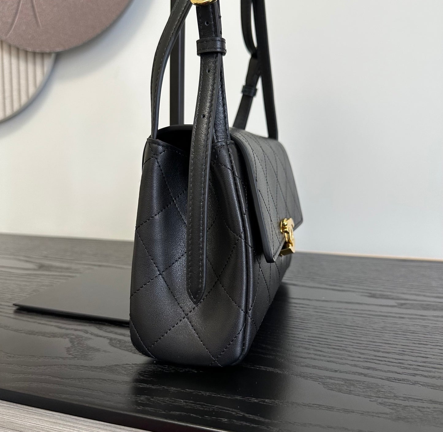 Retro Leather Flap Handbag - Women’s Adjustable Shoulder Bag