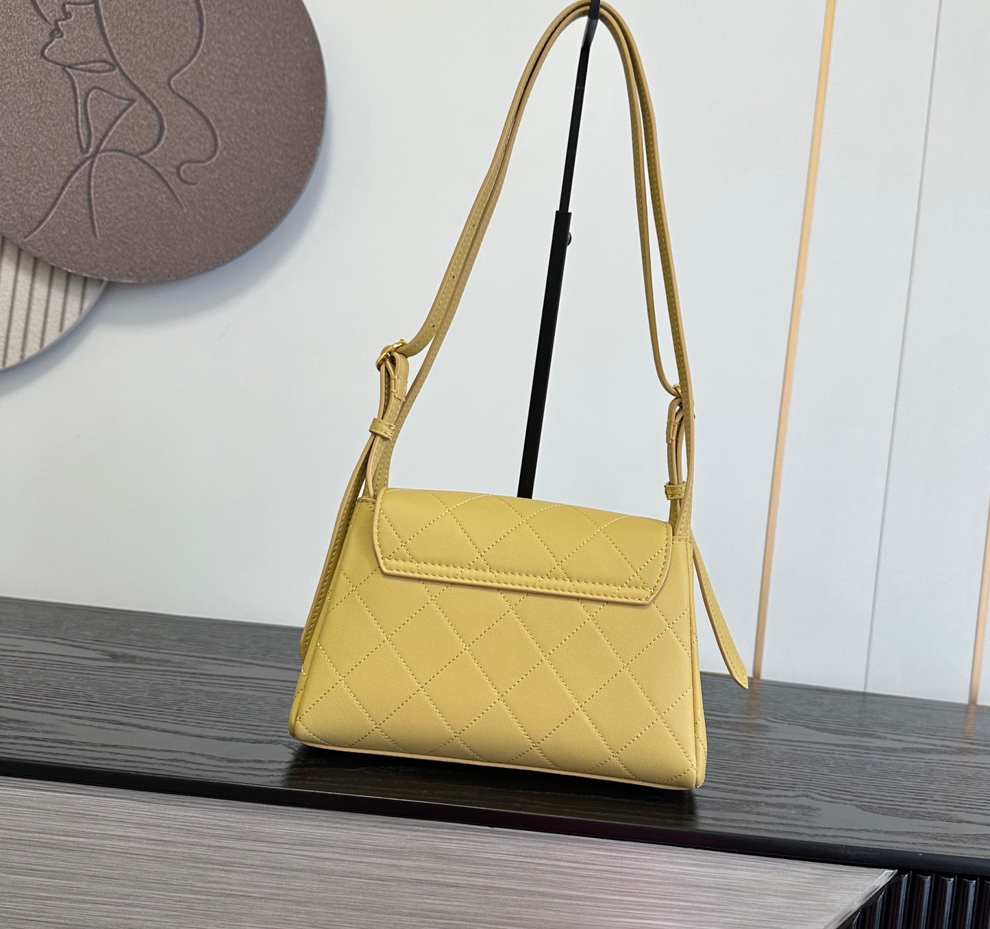 Retro Leather Flap Handbag - Women’s Adjustable Shoulder Bag