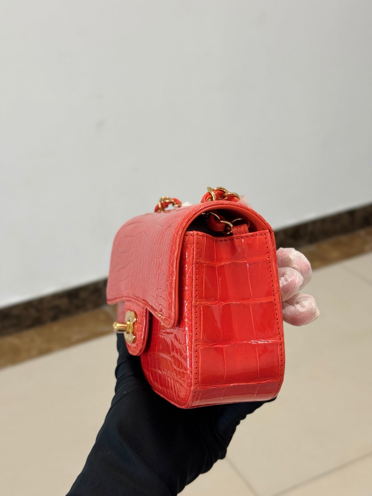 Vintage Alligator Texture Leather Handbag - Women’s Chain Shoulder Bag